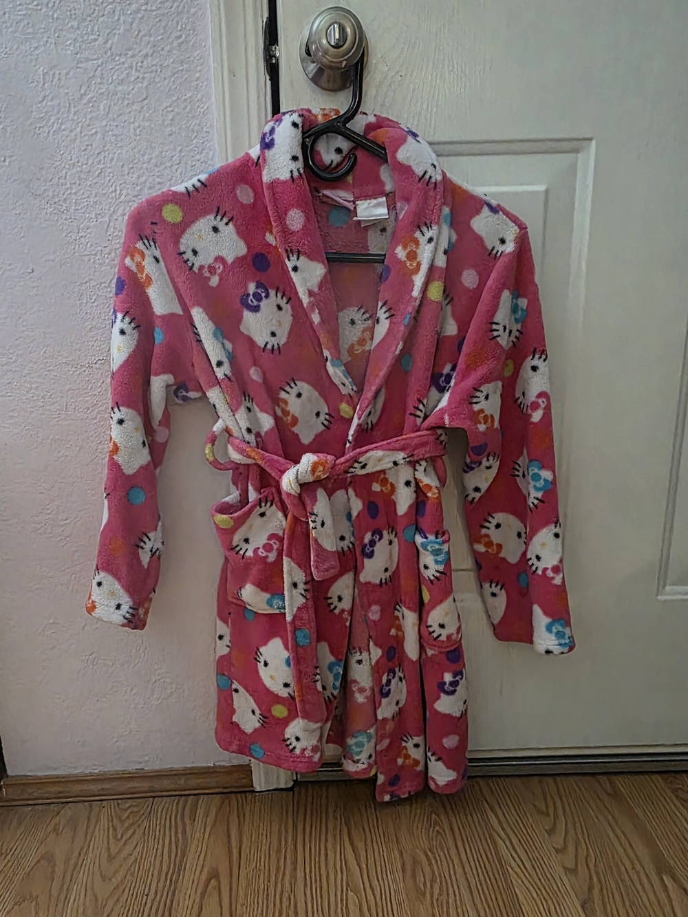 Hello Kitty XS  Pink Plush Robe with Colorful Dot Print